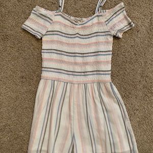 Abercrombie kids striped cold shoulder romper. 🌸